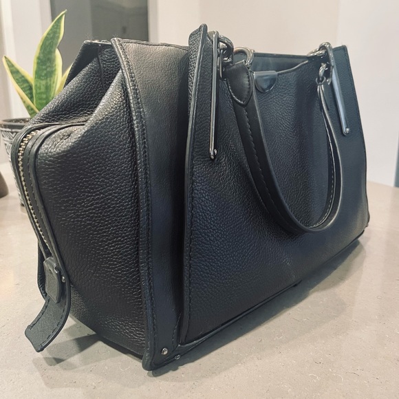 Gorgeous Rare 💯Authentic Coach Dreamers 36 Bag ✨🖤 - Picture 2 of 10